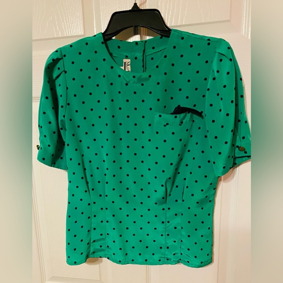 Art Deco Style Vintage Green Blouse with Navy Polka Dot buttons in back size 6 - Picture 1 of 8